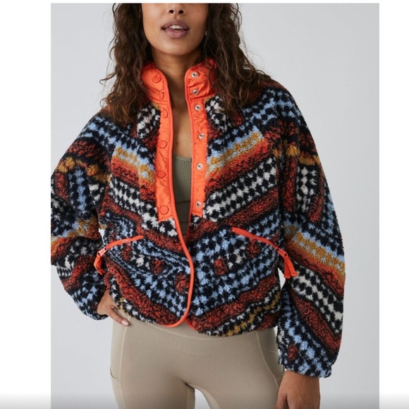 Free people jacket comfy never worn, bought from previous seller - Picture 3 of 4